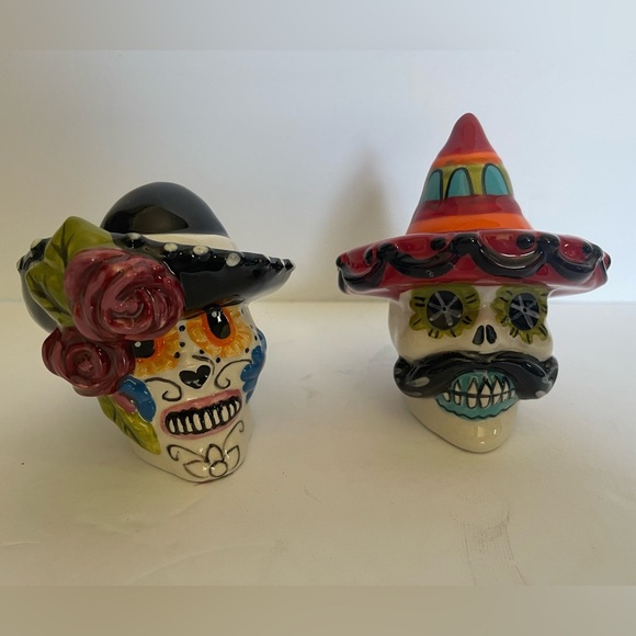 Blue Sky Halloween Skull Salt & Pepper Shakers - Picture 1 of 4